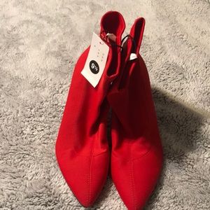 NWT  A NEW DAY ANKLE HEELS